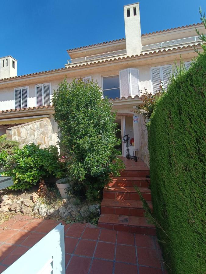 Cambrils Adosado Con Piscina 4 Habitaciones, 8 Huespedes Luaran gambar